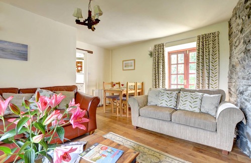 Llanerchymedd Cottage | Bwthyn Gwyn