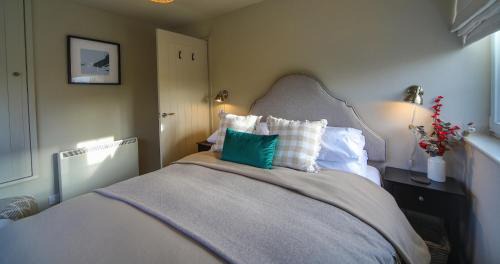 Edern House | Bwthyn Gwyn