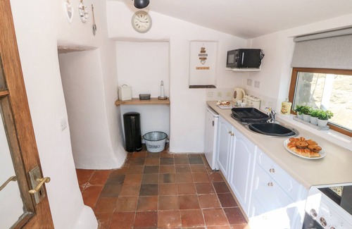 Garn Fadryn Cottage | Bwthyn Siop Pencaerau