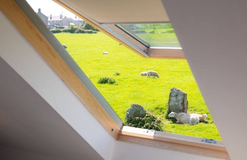 Ty Croes Cottage | Bwthyn Siwan: Two bedroom, pet-friendly holiday cottage