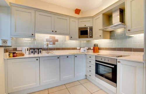 Talybont House | Bwthyn y Fferm