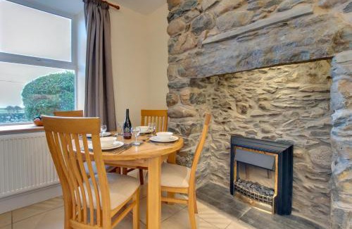 Talybont House | Bwthyn y Fferm