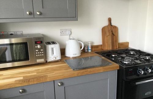 Llandovery House | bwthyn y porthmyn