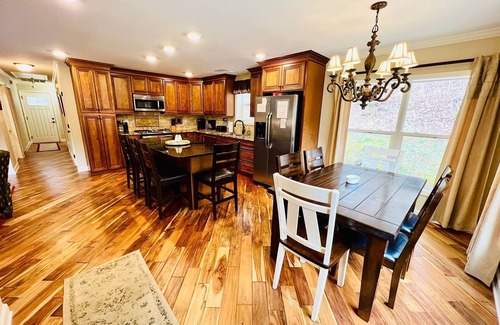 Boone House | By a Mountain Stream! Creekside Comfort, Hot tub