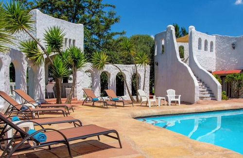Greater Johannesburg Metropolitan Area House | By Bush Telegraph Lodge