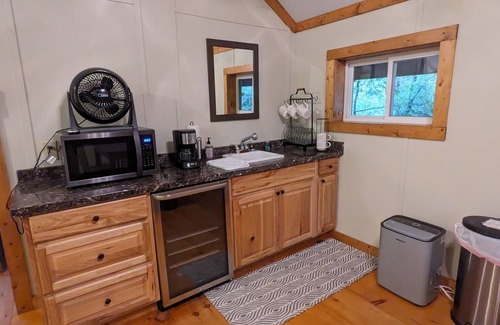 Lakemont Cabin | By Lake Rabun Beach and Angel Falls. Dreamy, dog friendly, and forest views