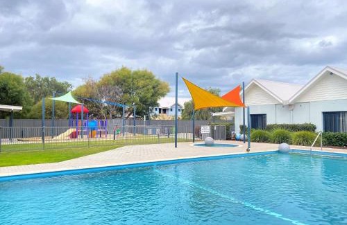 Broadwater Villa | By the Beach