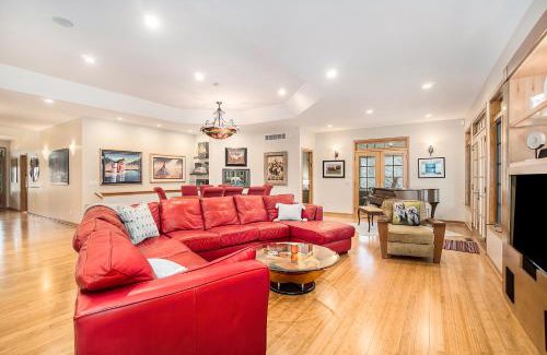 South Haven House | By The Lake