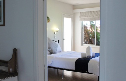 Huskisson House | 'BY THE SEA' Waterfront Accommodation, Private Jetty Huskisson Jan Availability