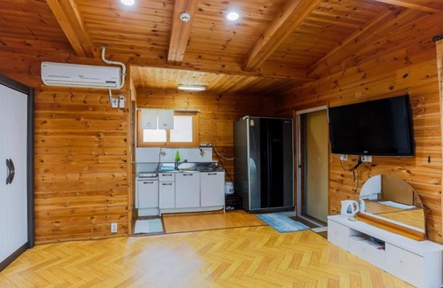 Gyeongju House | Byeokdosan Hwangtobonga Pension