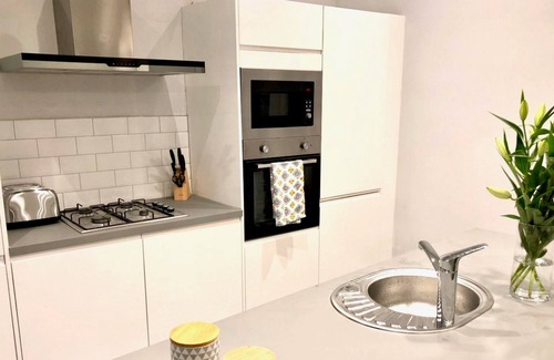 Glasgow Apartment | ByEvo Almar Villa