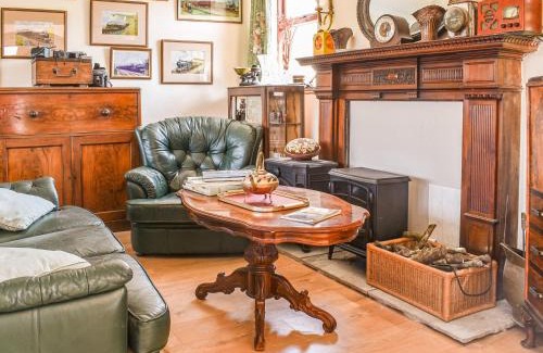 Selsey House | Byeways - Railway Carriage