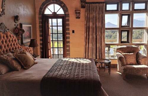 George Bed & Breakfast | Bygracealone Manor