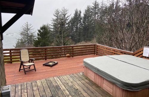 Gold Beach Resort | Byrdies Beach House @ Crook Point