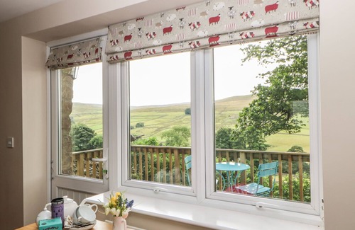Garrigill Cottage | BYRE COTTAGE, pet friendly, with a garden in Garrigill, Cumbria