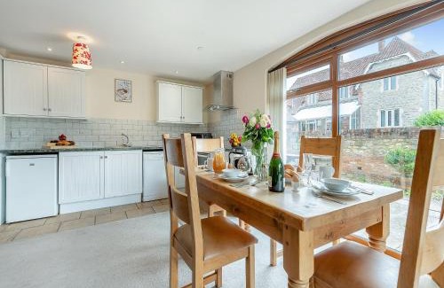 Woolland Apartment | Byre - Uk49899