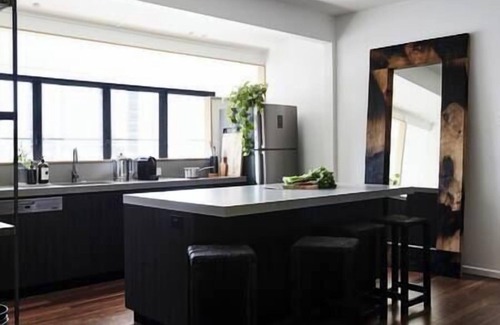 Byron Bay House | BYRON BAY BLACK - The Kingsley