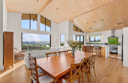 Raglan Apartment | BYRON HILL holiday accommmodation