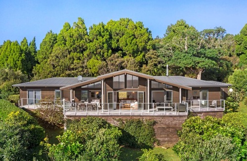 Raglan Apartment | BYRON HILL holiday accommmodation