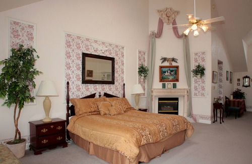 Half Moon Bay Bed & Breakfast | BytheSea Inn