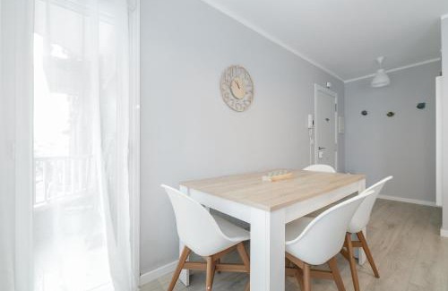 Maria Auxiliadora Apartment | Cálido en el corazón de Vigo by CABANA Rentals