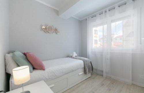 Maria Auxiliadora Apartment | Cálido en el corazón de Vigo by CABANA Rentals