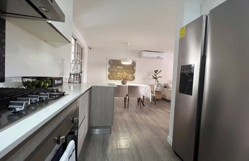 Tumba Vieja House | Céntrica casa con bbq, piscina y seguridad 24/7nn