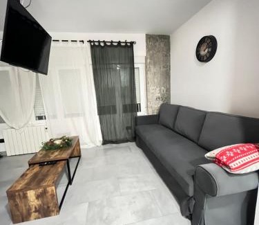 Aluche Apartment | Céntrico, luminoso y equipado