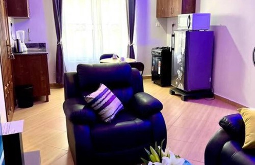 Kampala Hotel | C&A Orchid Apartments