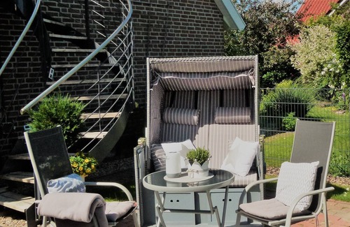 Bunde Apartment | C + C Huck / High quality holiday apartment. Long-term bookable, inquire about conditions.