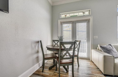 El Centro Beach House | C Dreams by Book That Condo
