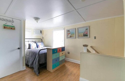 Grand Isle House | C'est Bon Across from Beach Entrance 10 Sleeps 12!