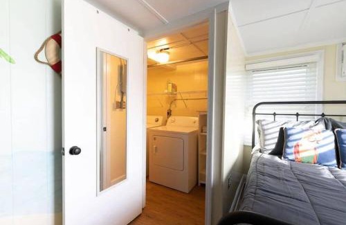 Grand Isle House | C'est Bon Across from UTV Entry Point! Sleeps 13!