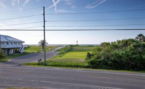 Grand Isle House | C'est Bon Across from UTV Entry Point! Sleeps 13!