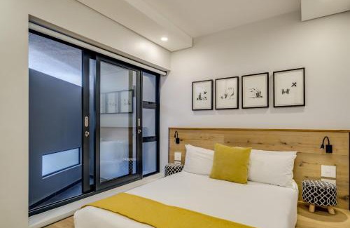 Three Anchor Bay Apartment | C on S in Sea Point