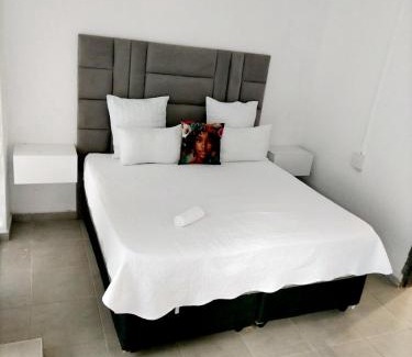 Phalaborwa Cabin | C-Rane Lodge - E