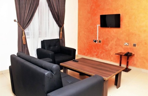 Igwuruta Hotel | C'ron Hotels and Suites