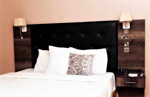 Igwuruta Hotel | C'ron Hotels and Suites