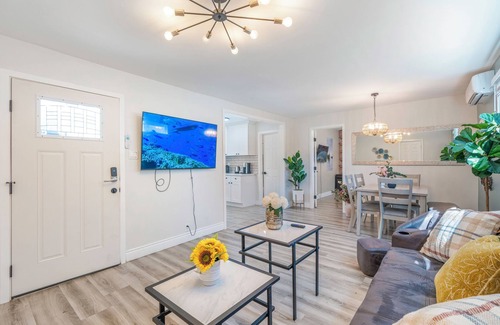 Alhambra Apartment | C2-Bungalow Renovated Quite safe Neighbor close to down town LA King-bed!