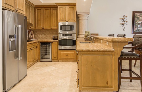 Buzzards Condo | C302 Oceanview Penthouse with Infinity pool and jacuzzi