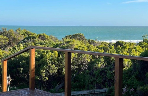 Waterhouse House | C4 Miles - Wood Fire - Sea Views - RC/AC