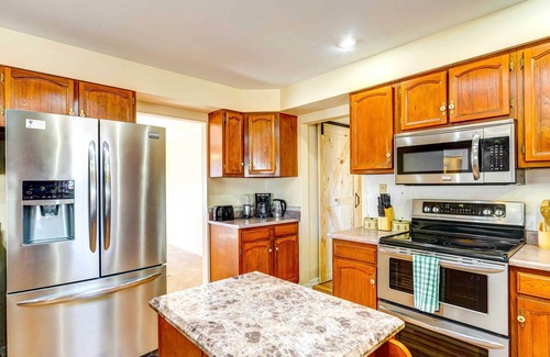 Canon City House | Cañon City Vacation Home w/ Gas Grill!