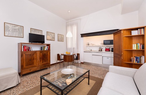 Castello House | Ca' Foscolo Residence