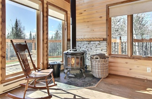 Petite-Riviere-Saint-Francois Cabin | Le Rustik du Massif ♥ Hot Tub & View on the River☼