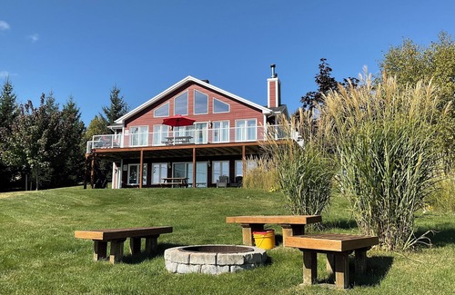 Petite-Riviere-Saint-Francois Ski Chalet | Les Chalets Sympathiques (unité du Haut) - Close to Le Massif de Charlevoix!