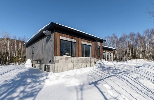 Petite-Riviere-Saint-Francois House | Hôtel à la maison - Le Distinction, piscine et spa