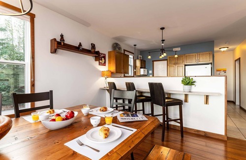 Petite-Riviere-Saint-Francois Ski Chalet | 14 guests with SPA - Chalet LaPaix-Ski