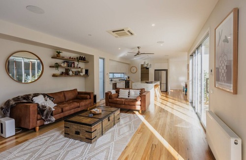 Ocean Grove House | Caanluje; Spa 40 degrees! Heated pool, sleeps 10
