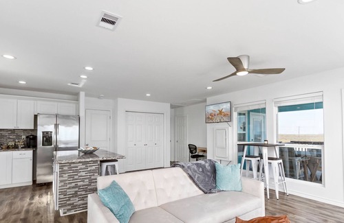Port Bolivar House | Cab'n by the Sea - ULTRA SECLUDED BEACHFRONT HOME - 2BR/2BA