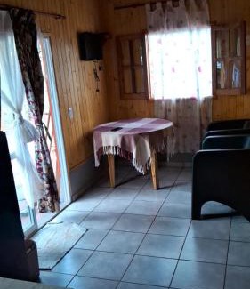 Puerto Leoni House | Cabaña Aguacaté